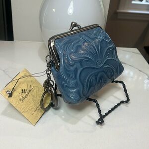 Patricia Nash SAFFLOWER BLUE Large Borse Tooled Leather Coin Bag/Key Fob NWT